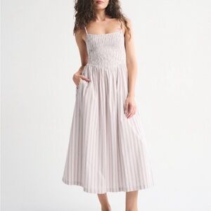 Abercrombie & Fitch Dipped waist smocked midi dress- LP